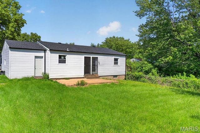 2508 Countess Drive, St Louis, MO 63136