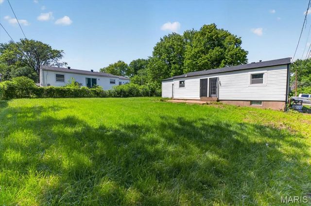 2508 Countess Drive, St Louis, MO 63136