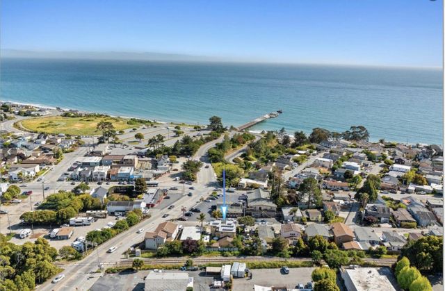 423 Hillcrest Drive, Aptos, CA 95003