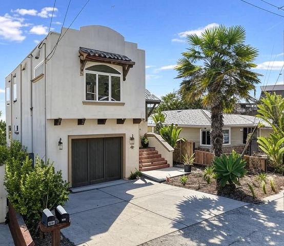 423 Hillcrest Drive, Aptos, CA 95003