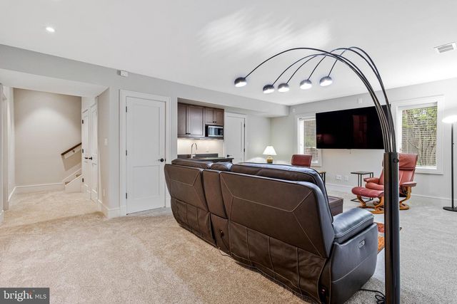 4403 KIRCHNER CT, Alexandria, VA 22304