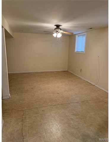 1460 Fox Run Drive, Florissant, MO 63033