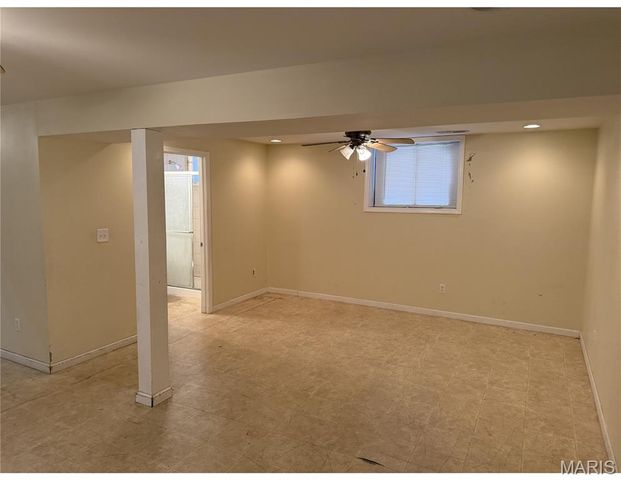 1460 Fox Run Drive, Florissant, MO 63033