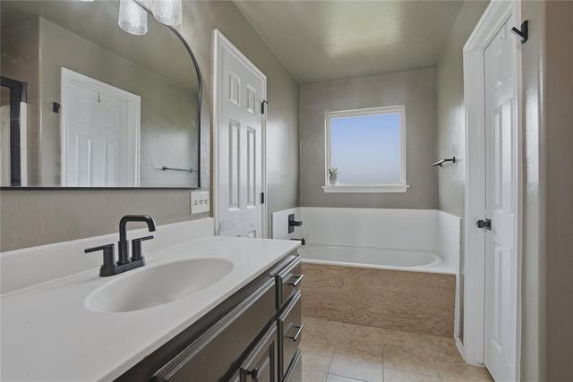 12195 Hidden Run Road, Guthrie, OK 73044