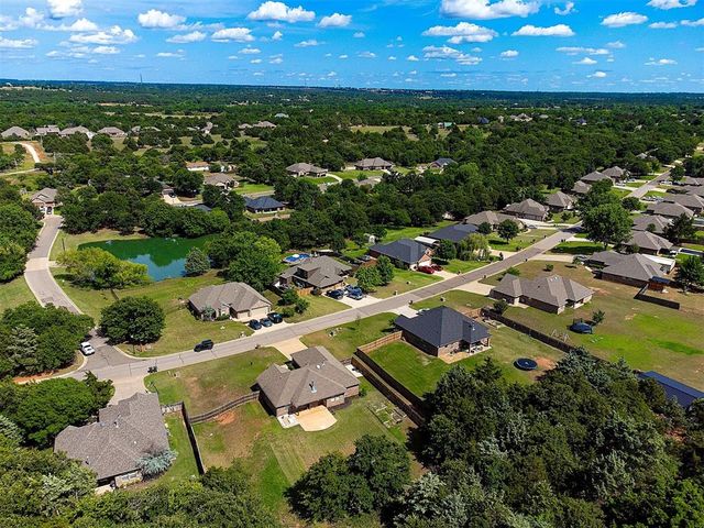 12195 Hidden Run Road, Guthrie, OK 73044