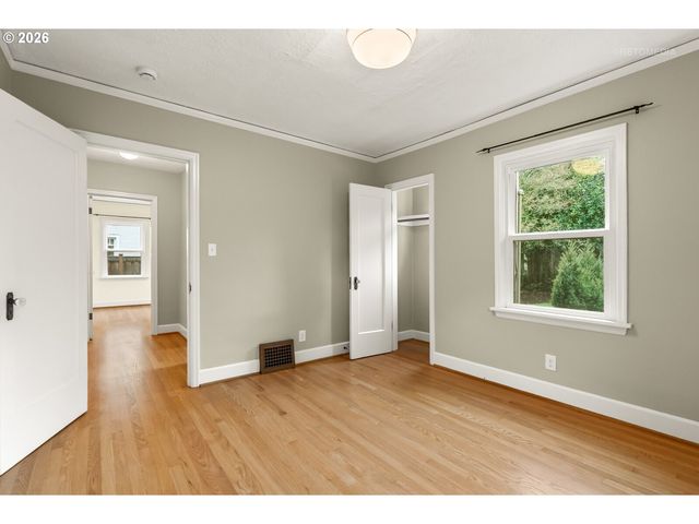 1915 Ne 56TH Ave, Portland, OR 97213