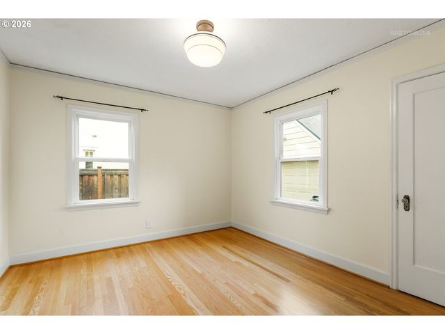 1915 Ne 56TH Ave, Portland, OR 97213