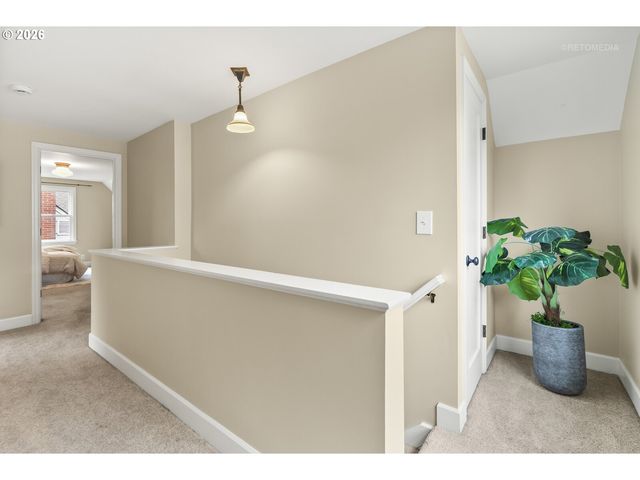 1915 Ne 56TH Ave, Portland, OR 97213