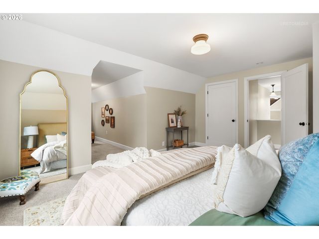 1915 Ne 56TH Ave, Portland, OR 97213