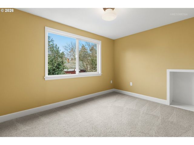 1915 Ne 56TH Ave, Portland, OR 97213