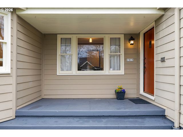 1915 Ne 56TH Ave, Portland, OR 97213