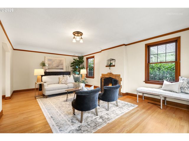 1915 Ne 56TH Ave, Portland, OR 97213