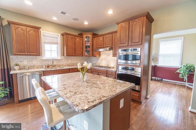 21934 BLACKHEATH WAY, Ashburn, VA 20148