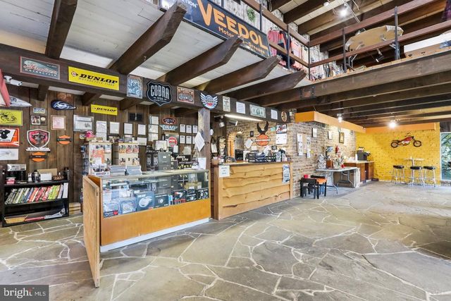 6210 CHAMBERSBURG RD, Fayetteville, PA 17222