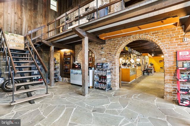 6210 CHAMBERSBURG RD, Fayetteville, PA 17222