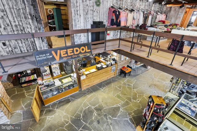 6210 CHAMBERSBURG RD, Fayetteville, PA 17222