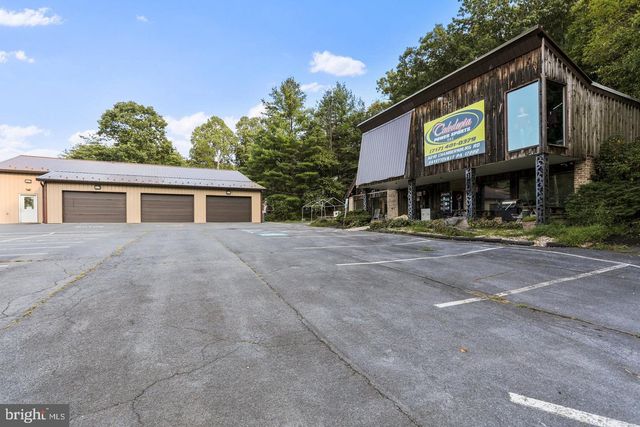 6210 CHAMBERSBURG RD, Fayetteville, PA 17222