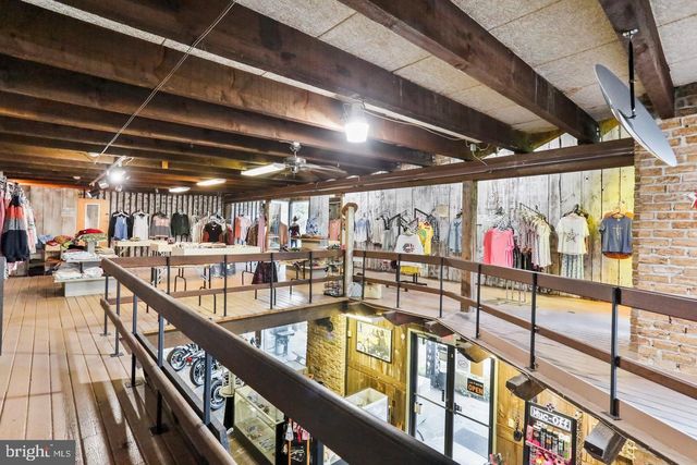 6210 CHAMBERSBURG RD, Fayetteville, PA 17222