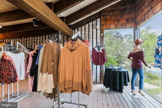 6210 CHAMBERSBURG RD, Fayetteville, PA 17222