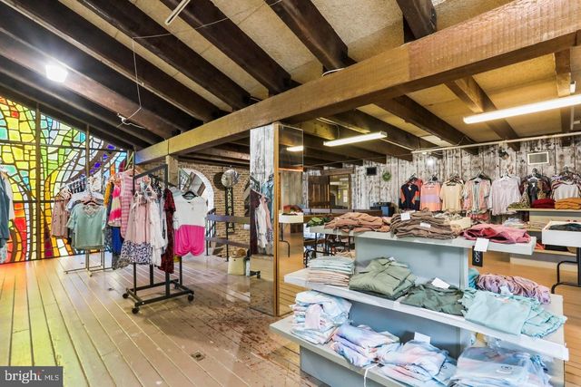 6210 CHAMBERSBURG RD, Fayetteville, PA 17222