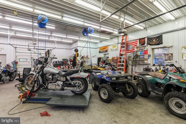 6210 CHAMBERSBURG RD, Fayetteville, PA 17222