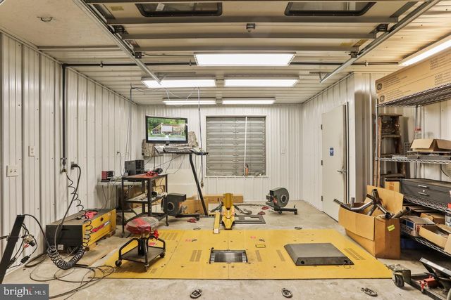 6210 CHAMBERSBURG RD, Fayetteville, PA 17222