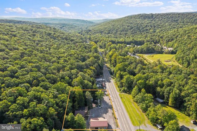 6210 CHAMBERSBURG RD, Fayetteville, PA 17222