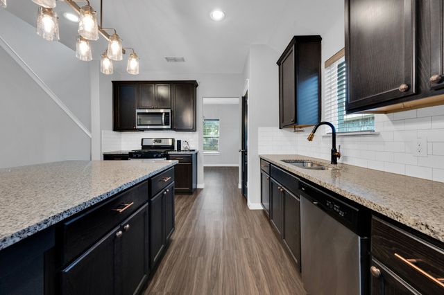2615 Cannon Court, Glenn Heights, TX 75154