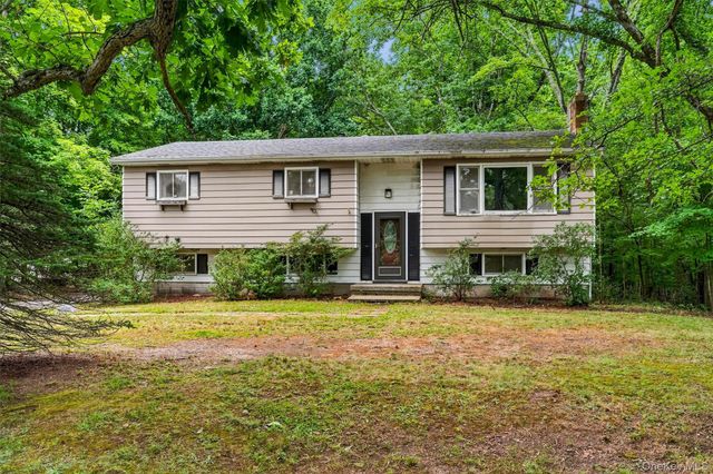 804 S Plank Road, Slate Hill, NY 10973