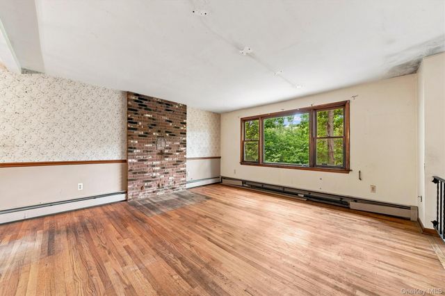 804 S Plank Road, Slate Hill, NY 10973