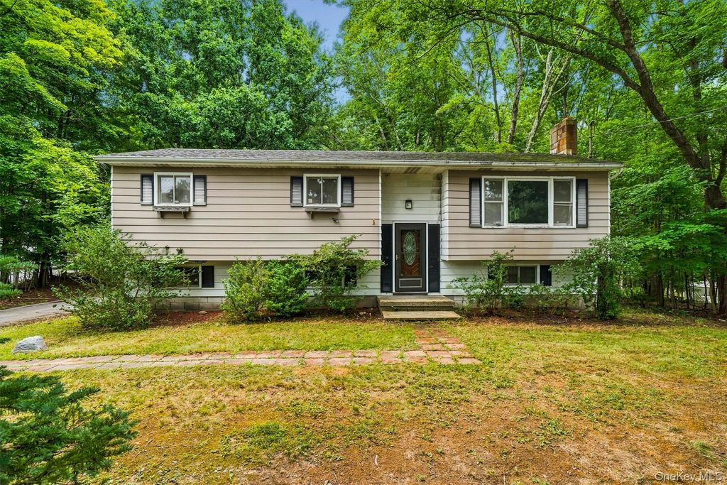 804 S Plank Road, Slate Hill, NY 10973