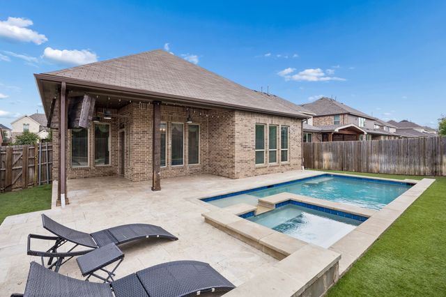 908 Mist Flower Drive, Little Elm, TX 75068