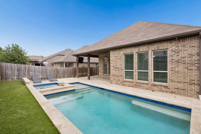 908 Mist Flower Drive, Little Elm, TX 75068