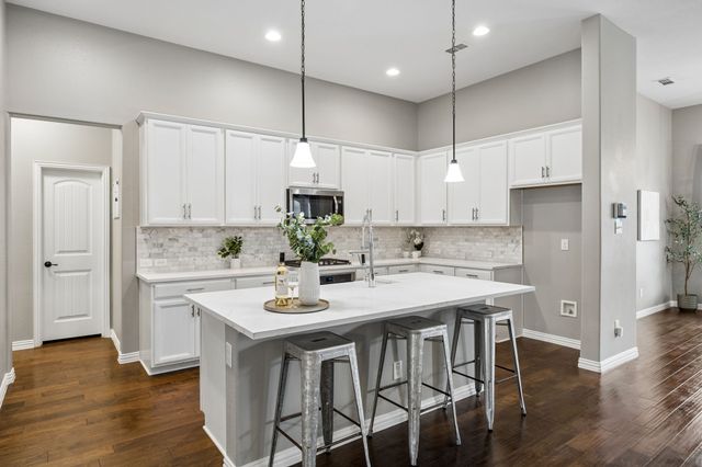 908 Mist Flower Drive, Little Elm, TX 75068