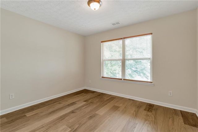3168 Meadow Point Drive, Snellville, GA 30039