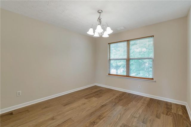 3168 Meadow Point Drive, Snellville, GA 30039