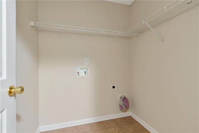 3168 Meadow Point Drive, Snellville, GA 30039