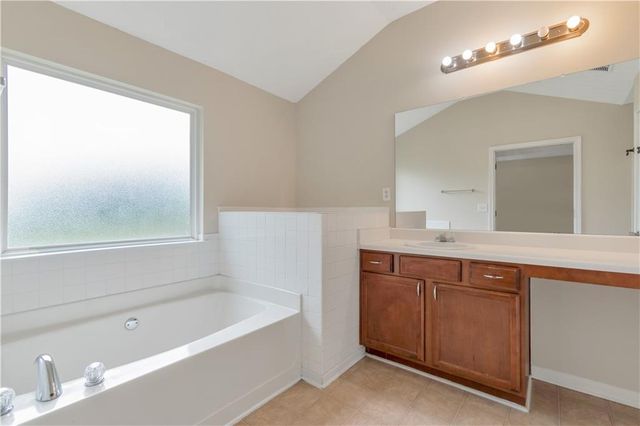 3168 Meadow Point Drive, Snellville, GA 30039