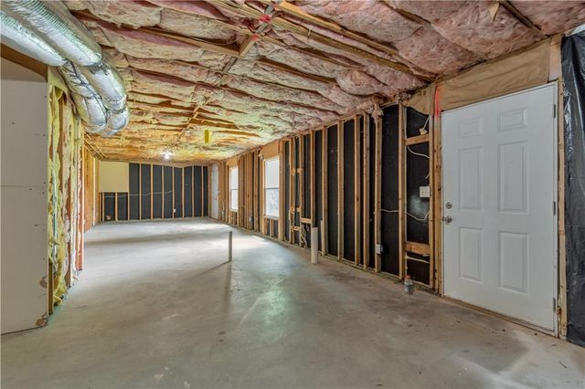 3168 Meadow Point Drive, Snellville, GA 30039