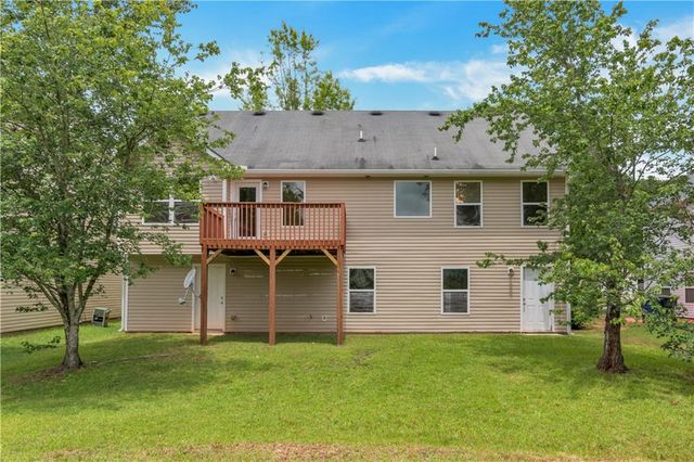 3168 Meadow Point Drive, Snellville, GA 30039