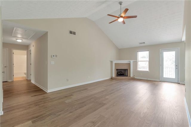 3168 Meadow Point Drive, Snellville, GA 30039