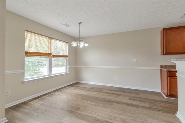 3168 Meadow Point Drive, Snellville, GA 30039