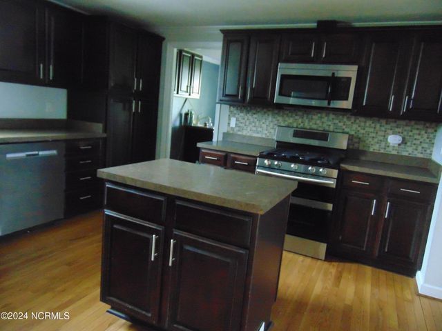 267 6th Street, Aurora, NC 27806