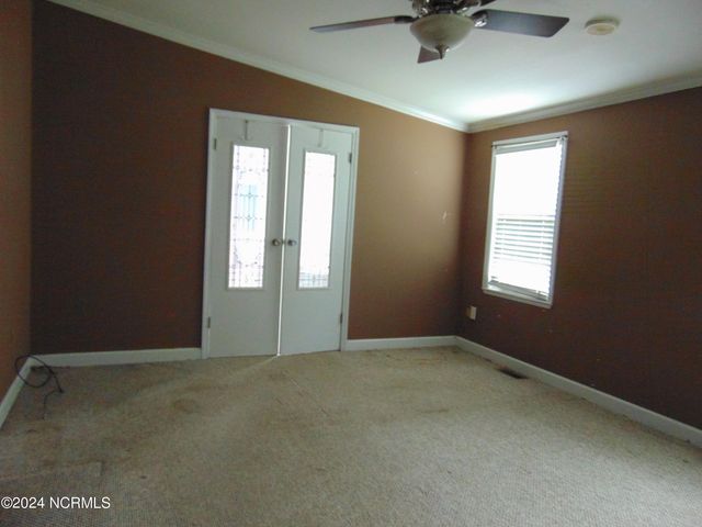 267 6th Street, Aurora, NC 27806