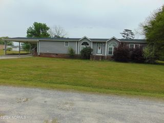 267 6th Street, Aurora, NC 27806