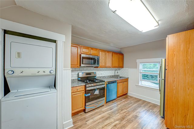 46 Lakewood Boulevard, Lynbrook, NY 11563