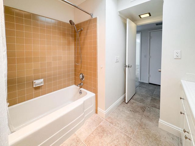 73700 Grapevine Street 14, Palm Desert, CA 92260