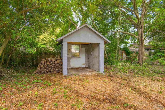 909 N 74th Ave, Pensacola, FL 32506