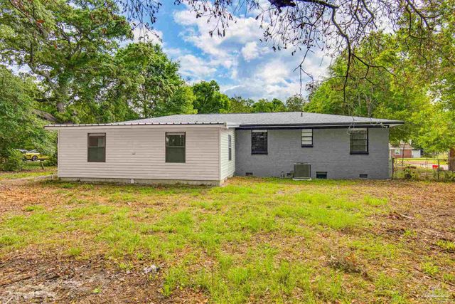 909 N 74th Ave, Pensacola, FL 32506