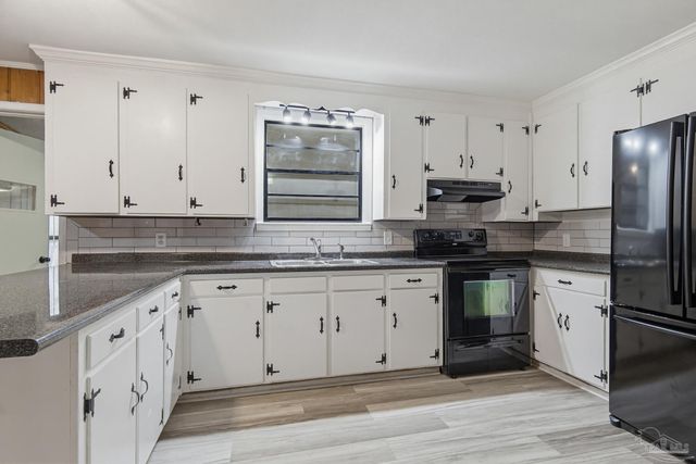 909 N 74th Ave, Pensacola, FL 32506